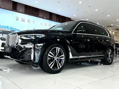 2022 BMW X7 xDrive40i M, чёрный — фото 2