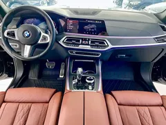 2022 BMW X7 xDrive40i M, чёрный — фото 9