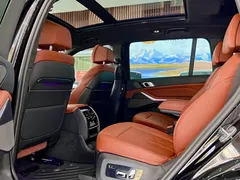 2022 BMW X7 xDrive40i M, чёрный — фото 10
