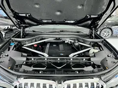 2022 BMW X7 xDrive40i M, чёрный — фото 25