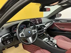 2021 BMW 5 Series 5 525Li M, чёрный — фото 32