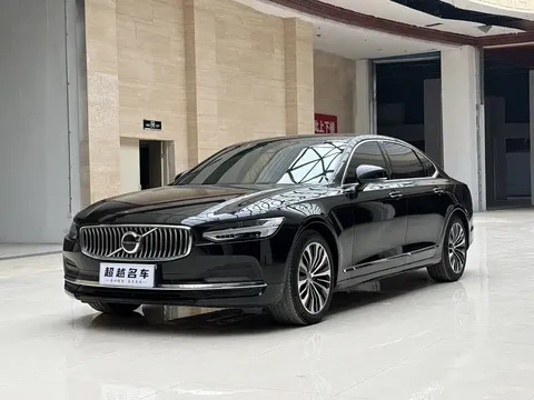 2023 Volvo S90 B5 Luxury