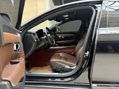 2023 Volvo S90 B5 Luxury, чёрный — фото 5