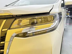 2021 Toyota Alphard Hybrid 2.5L Premium, белый — фото 8