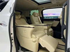2021 Toyota Alphard Hybrid 2.5L Premium, белый — фото 33