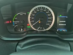 2022 Toyota Levin Hybrid 1.8H E-CVT Luxury, белый — фото 11