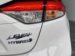 2022 Toyota Levin Hybrid 1.8H E-CVT Luxury, белый — фото 31