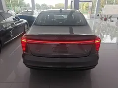 2025 Hongqi H5 PHEV 170 — фото 6
