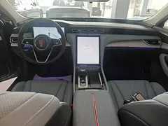 2025 Hongqi H5 PHEV 170 — фото 10