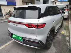 2024 BYD Yuan UP 401km Vitality, белый — фото 7