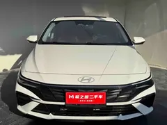 2023 Hyundai Elantra 1.5L CVT LUX Premium, белый — фото 2
