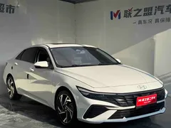2023 Hyundai Elantra 1.5L CVT LUX Premium, белый — фото 3