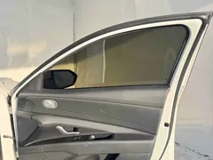 2023 Hyundai Elantra 1.5L CVT LUX Premium, белый — фото 31