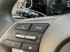 2023 Hyundai Elantra 1.5L CVT LUX Premium, белый — фото 46