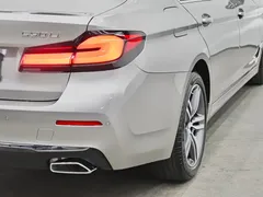 2021 BMW 5 Series 530Li xDrive — фото 32