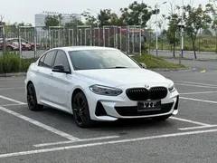 2021 BMW 1 Series 125i M Sport Night Edition, белый — фото 3
