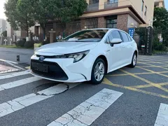 2022 Toyota Levin Hybrid 1.8H E-CVT Advanced, белый — фото 1
