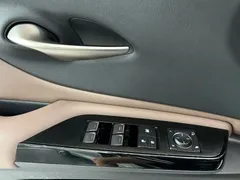 2022 Lexus ES 300h Premium — фото 18
