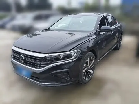 2022 Volkswagen Passat 330TSI