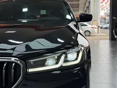 2022 BMW 5 Series 5 530Li, чёрный — фото 16