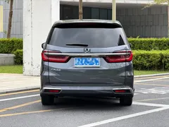 2022 Honda Odyssey 2.0L e:HEV Supreme — фото 15