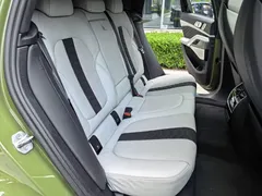 2022 BMW X6 M, зелёный — фото 39