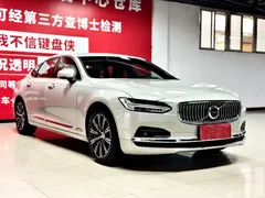2021 Volvo S90 — фото 2