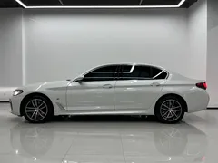 2022 BMW 5 Series 5 525Li M, белый — фото 3