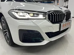 2022 BMW 5 Series 5 525Li M, белый — фото 6