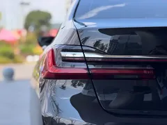 2021 BMW 7 Series 730Li, чёрный — фото 9