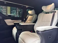 2020 Lexus LM 300h, чёрный — фото 8