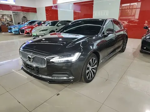 2022 Volvo S90 B5 Luxury