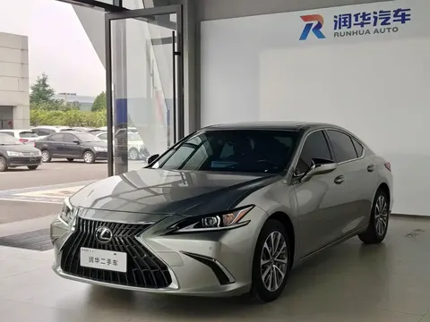 2022 Lexus ES 260