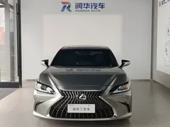 2022 Lexus ES 260 — фото 2