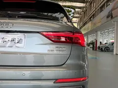 2022 Audi Q3 35 TFSI — фото 8
