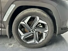 2021 Hyundai Tucson L 1.5T DCT LUX Premium — фото 17