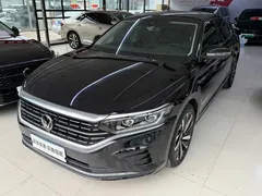 2022 Volkswagen Passat 330TSI Luxury, чёрный — фото 1