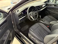 2022 Volkswagen Passat 330TSI Luxury, чёрный — фото 4