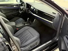2022 Volkswagen Passat 330TSI Luxury, чёрный — фото 9