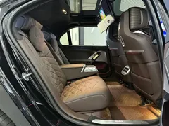 2023 BMW 7 Series 740Li, чёрный — фото 10