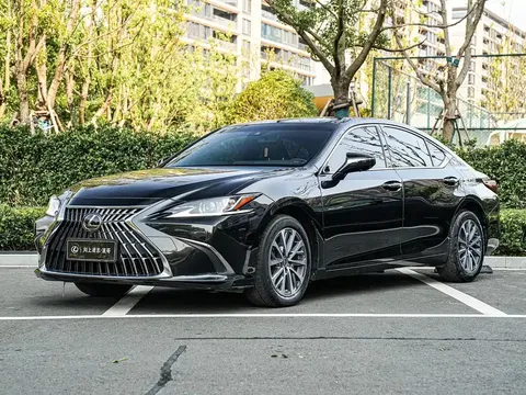 2021 Lexus ES 200