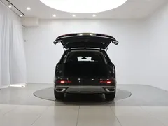 2022 Audi Q7 55 TFSI quattro S line, чёрный — фото 19
