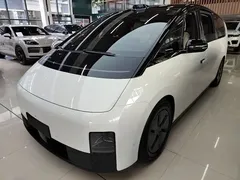 2024 Li Auto MEGA Ultra, белый — фото 2