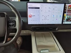 2024 Li Auto MEGA Ultra, белый — фото 10