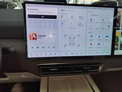2024 Li Auto MEGA Ultra, белый — фото 13