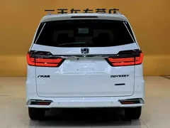 2024 Honda Odyssey 2.0L e:HEV, белый — фото 7