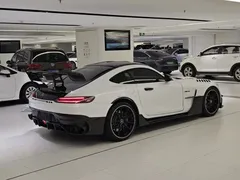 2019 Mercedes-Benz AMG GT — фото 5
