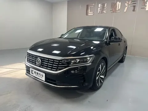 2022 Volkswagen Passat 330TSI Elite