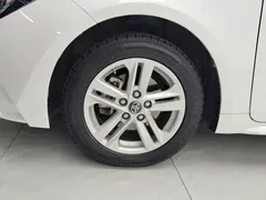 2022 Toyota Levin 185T CVT Luxury, белый — фото 6