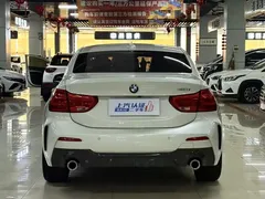 2023 BMW 1 Series 120i M Sport, белый — фото 10